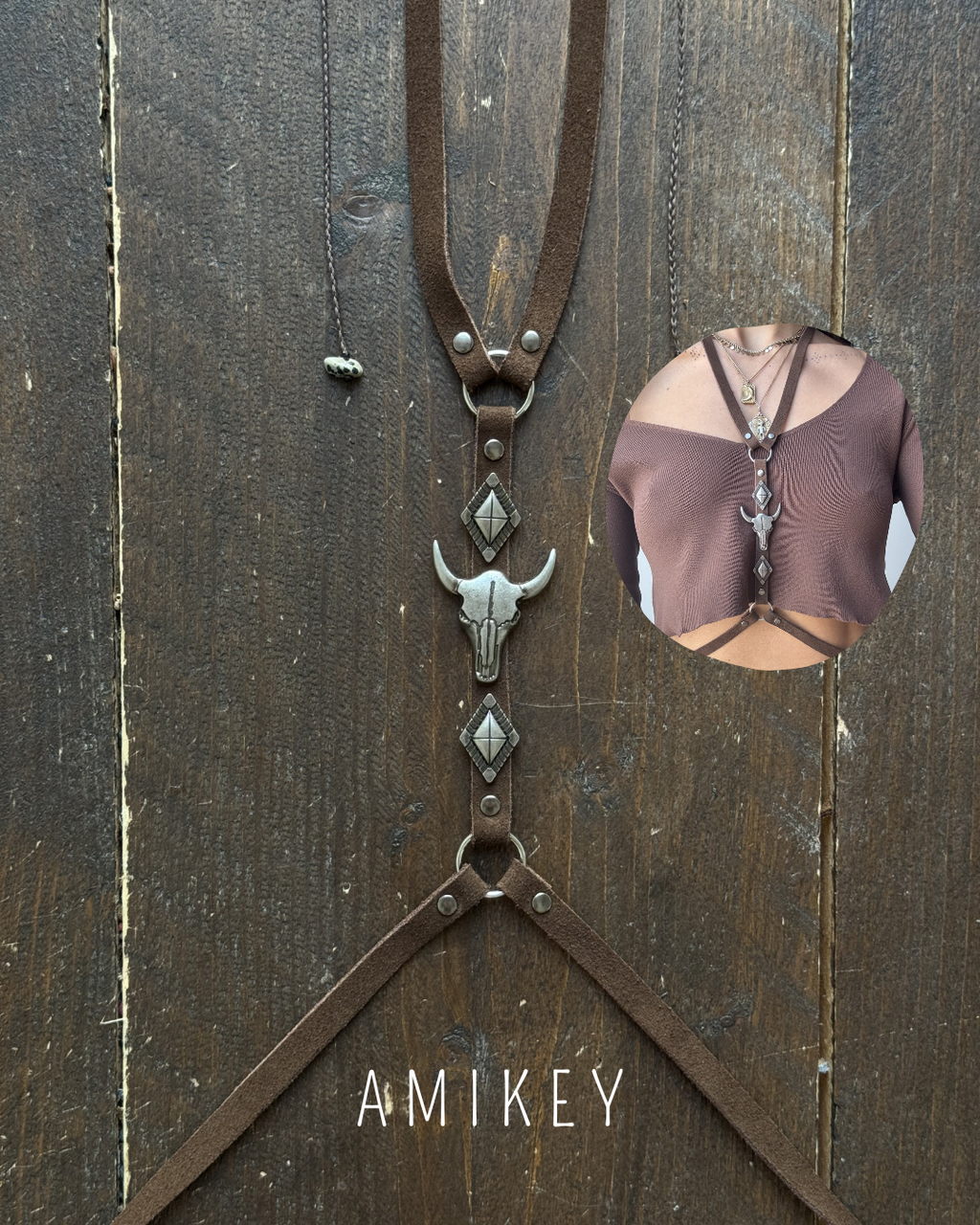 Juun leather harness